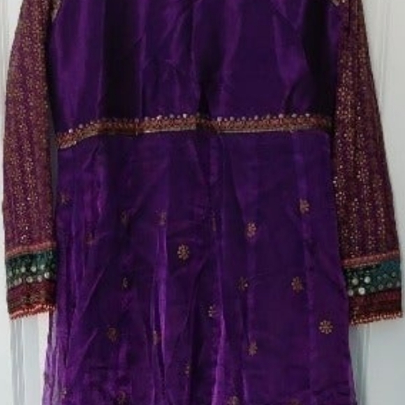 NWOT Designer MARIA B Wedding Gown, Shalwar and Duppatta - Picture 4 of 10